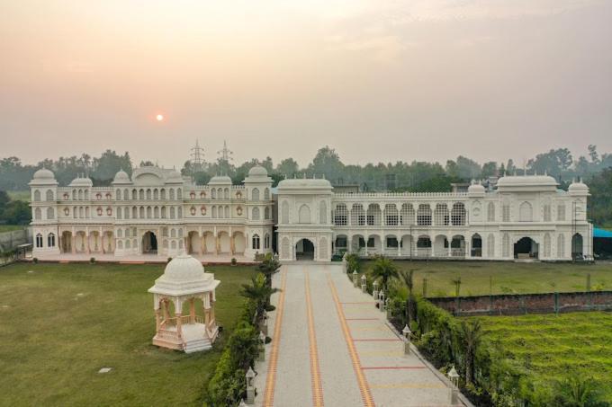 Kairvi Fort Resort مراد آباد المظهر الخارجي الصورة